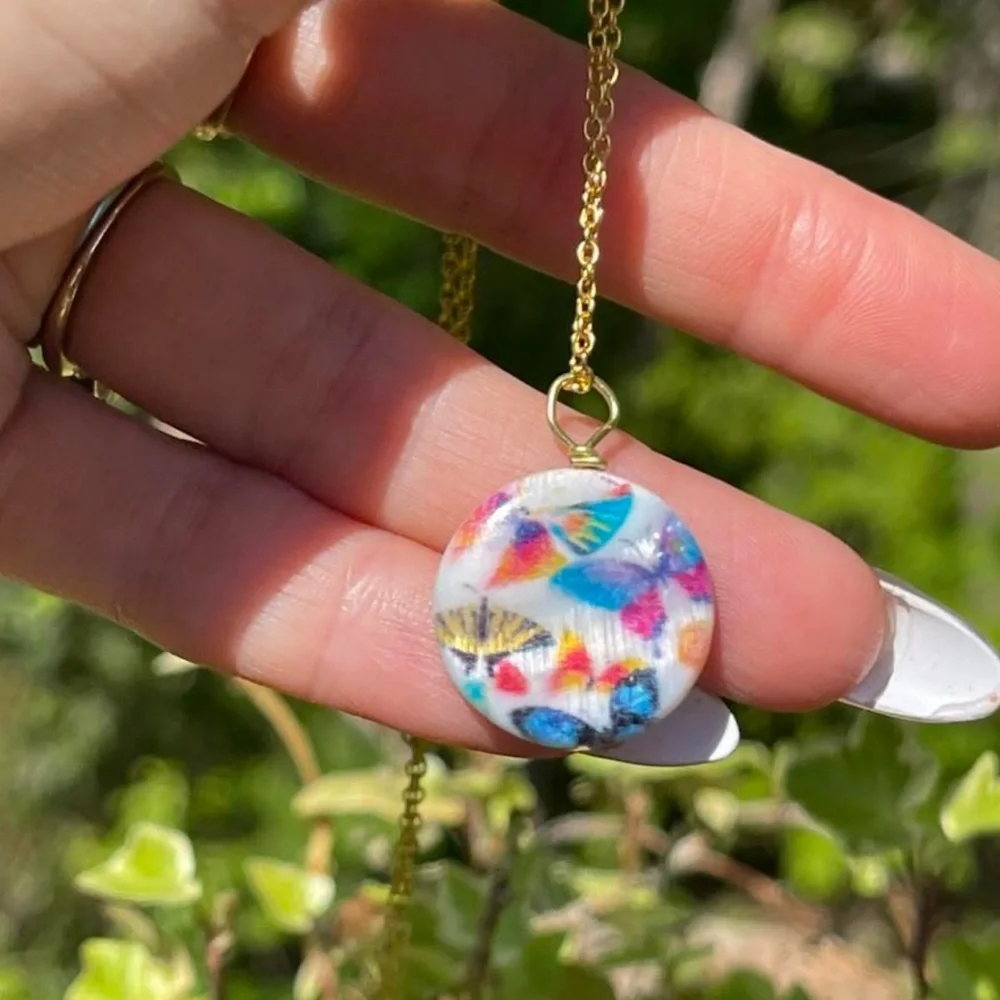 Butterfly necklace - Picture 4 of 4